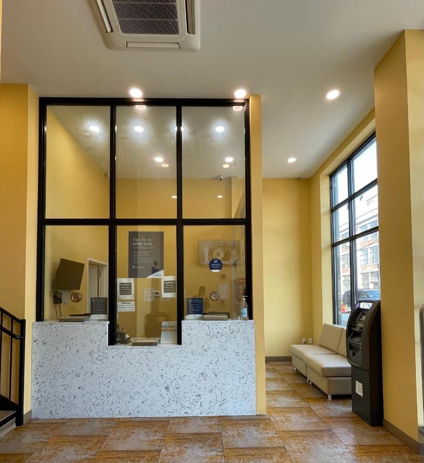 Super 8 By Wyndham Brooklyn Williamsburg Nova York Exterior foto