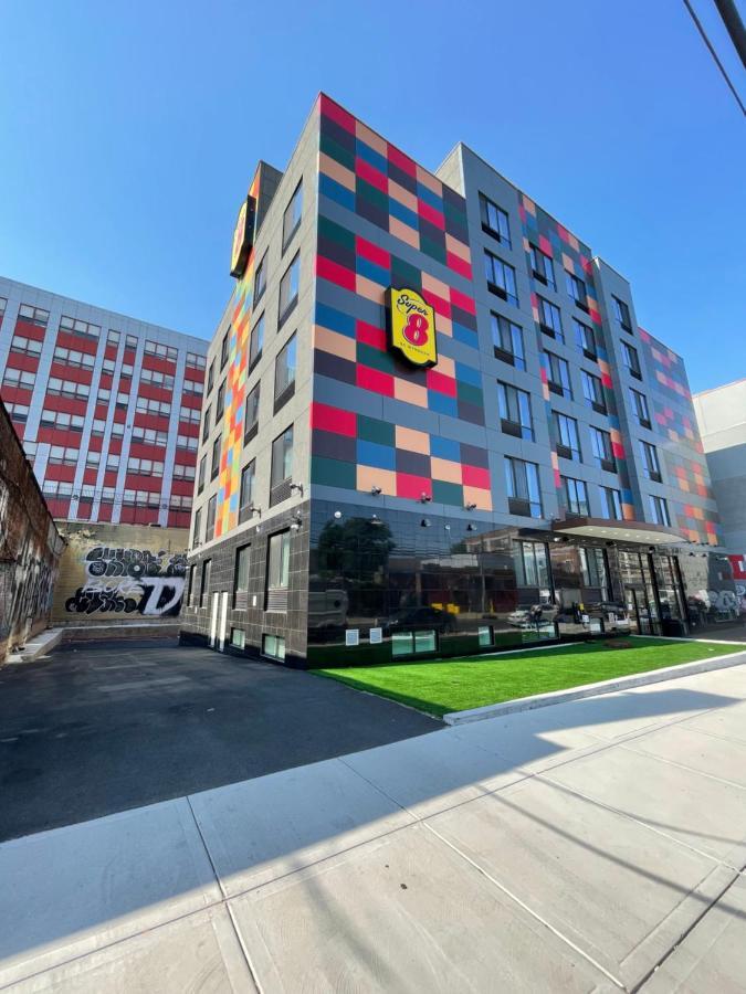 Super 8 By Wyndham Brooklyn Williamsburg Nova York Exterior foto