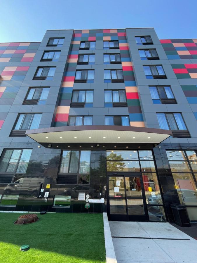 Super 8 By Wyndham Brooklyn Williamsburg Nova York Exterior foto